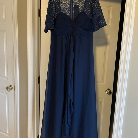 Navy Blue floor length evening gown - Picture 2 of 7
